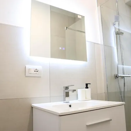 Almarea Apartment *