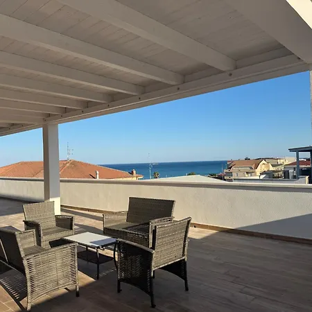 Almarea Apartment *