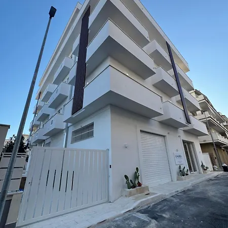 Apartment Almarea Ciro Marina